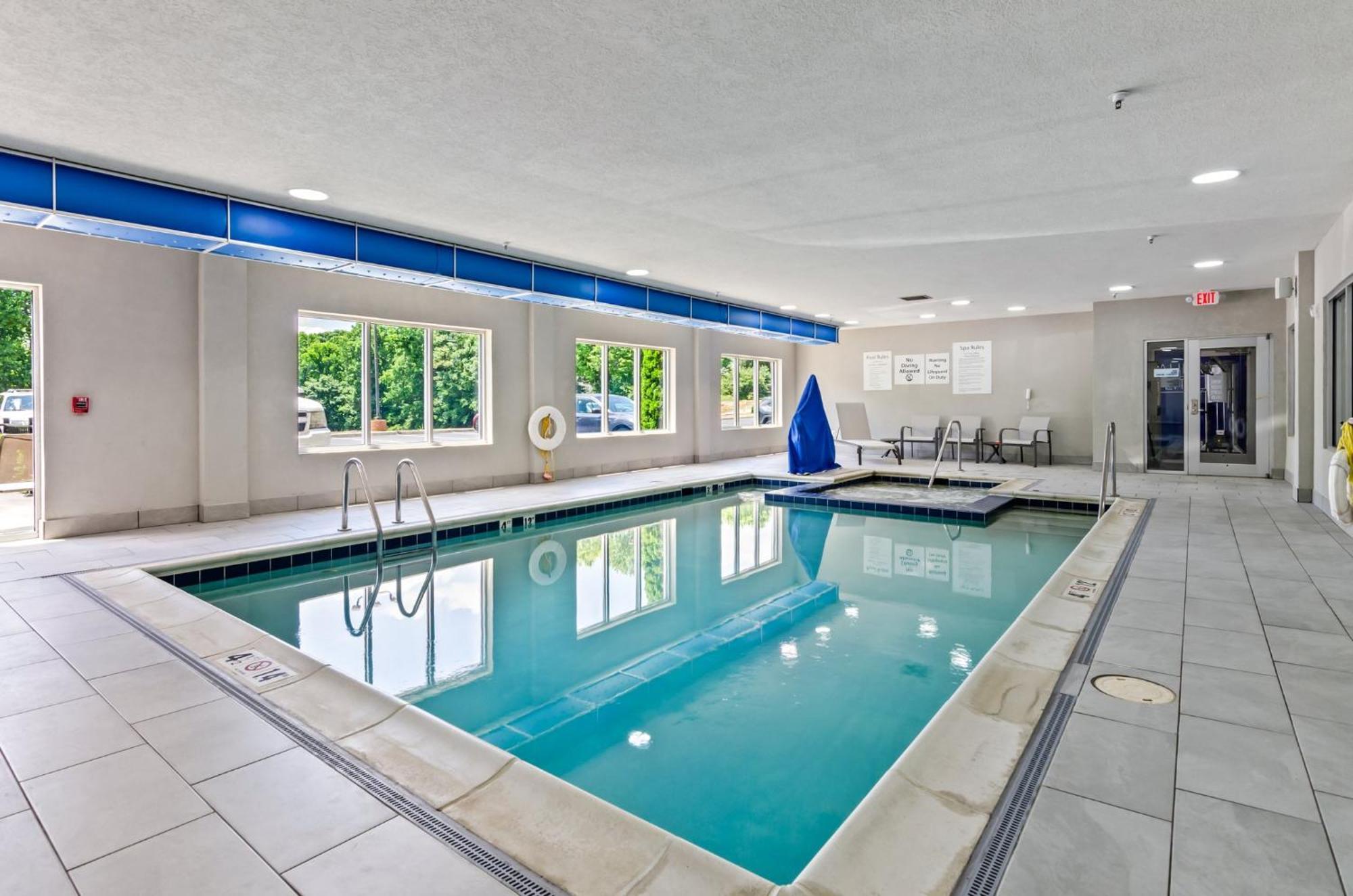 Holiday Inn Express & Suites Wytheville By Ihg Exteriér fotografie